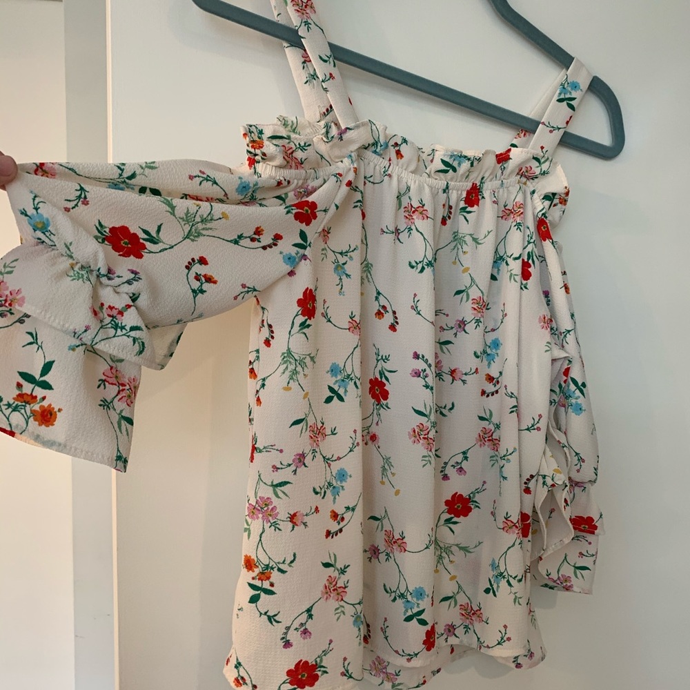 Off the Shoulder cream with flowers top